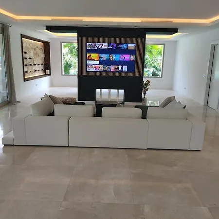 Villa Mercedes *